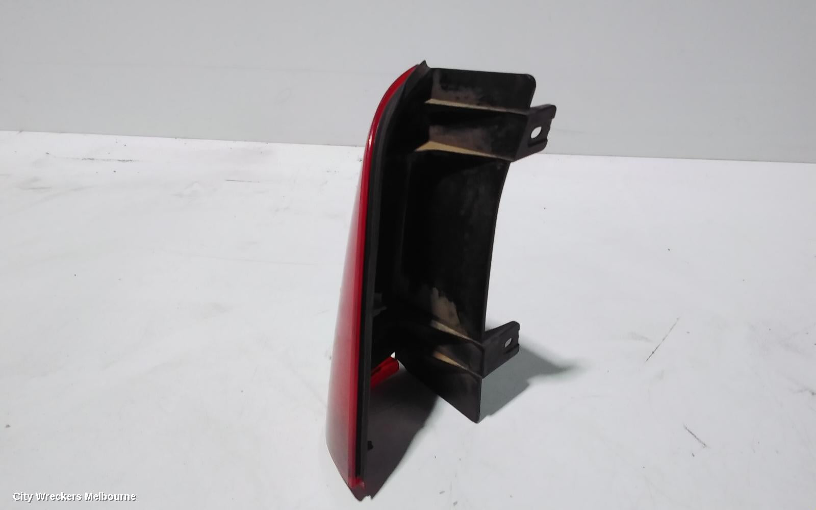 MERCEDES VITO RIGHT TAILLIGHT, UPPER TAILGATE, 639, 02/2006 - 02/2015 - Image 2
