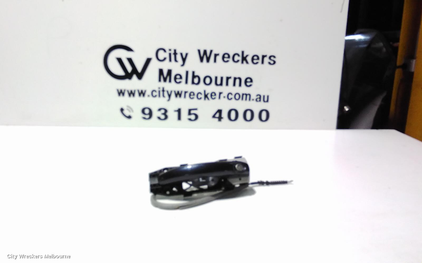 VOLKSWAGEN AMAROK DOOR HANDLE, OUTER, RH FRONT, COLOUR CODED, 2H, 12/2010 ONWARDS - Image 1