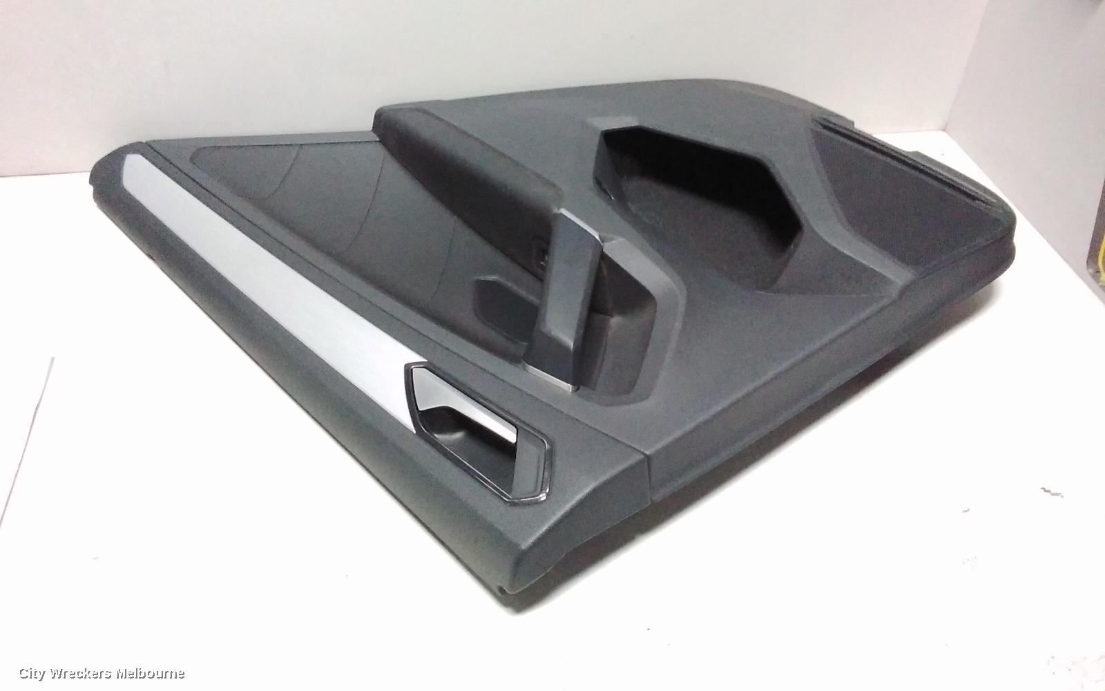 VOLKSWAGEN TIGUAN DOOR TRIM, RH REAR, 5NA, 06/2016 ONWARDS - Image 2