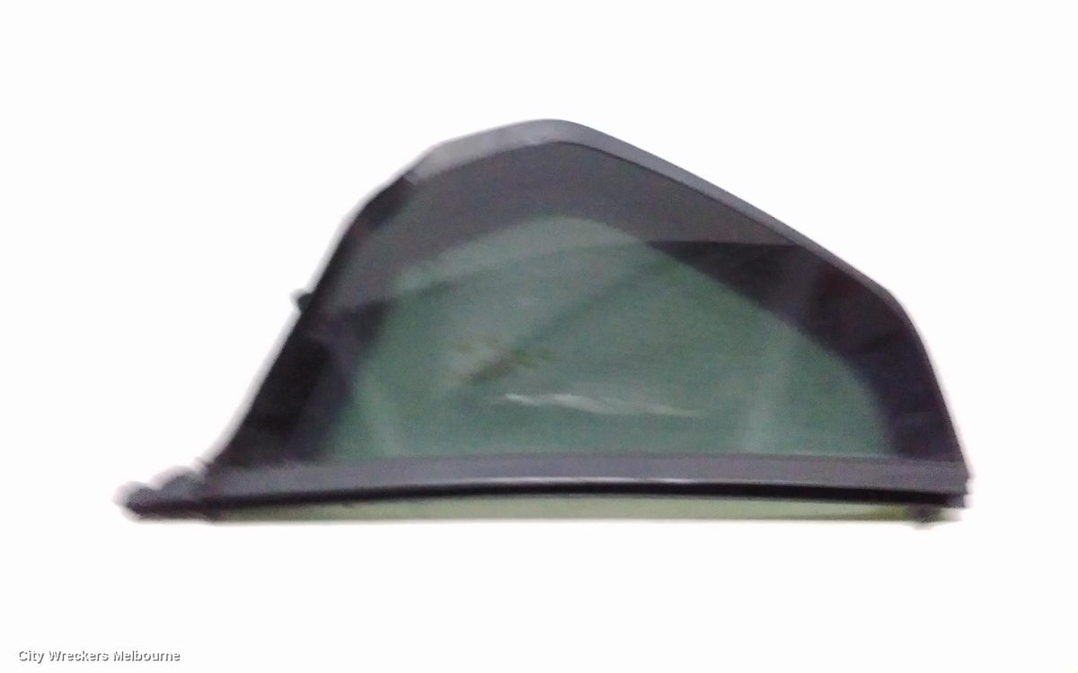 VOLKSWAGEN GOLF RIGHT REAR 1/4 DOOR GLASS, GEN 8, 09/2020 ONWARDS - Image 3