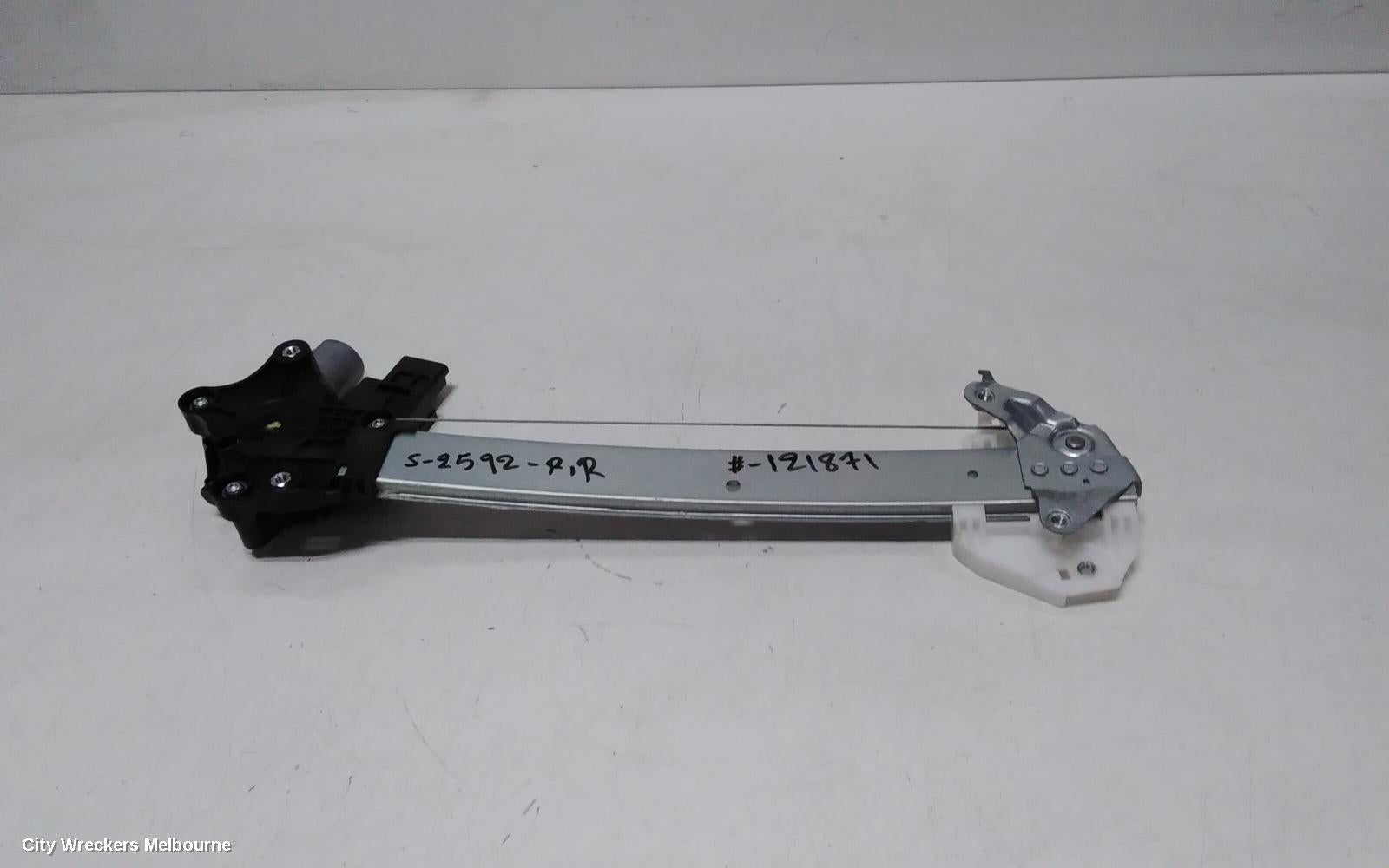 MITSUBISHI OUTLANDER RIGHT REAR WND REG/MOTOR, ZM, DOOR REG ASSY (REG AND MOTOR), 08/2021 ONWARDS - Image 1