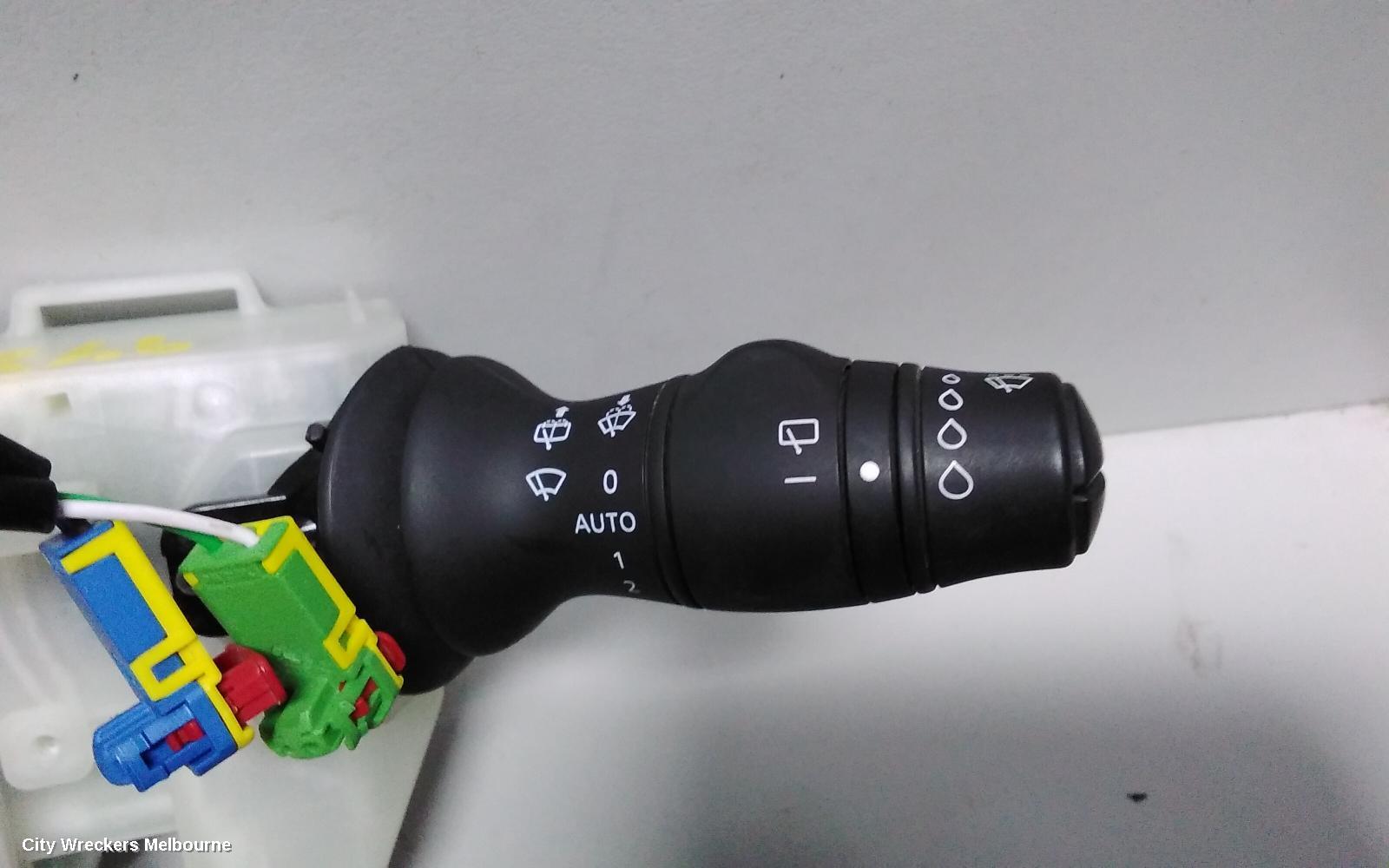 RENAULT MEGANE COMBINATION SWITCH, COMBINATION SWITCH ASSY, 5DR HATCH, P/N 255670032R, X32, 09/2010 ONWARDS - Image 3