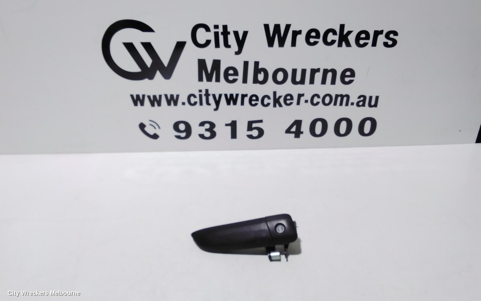 TOYOTA HIACE DOOR HANDLE, OUTER, RH FRONT, TRH/KDH, 03/2005 - 04/2019 - Image 1