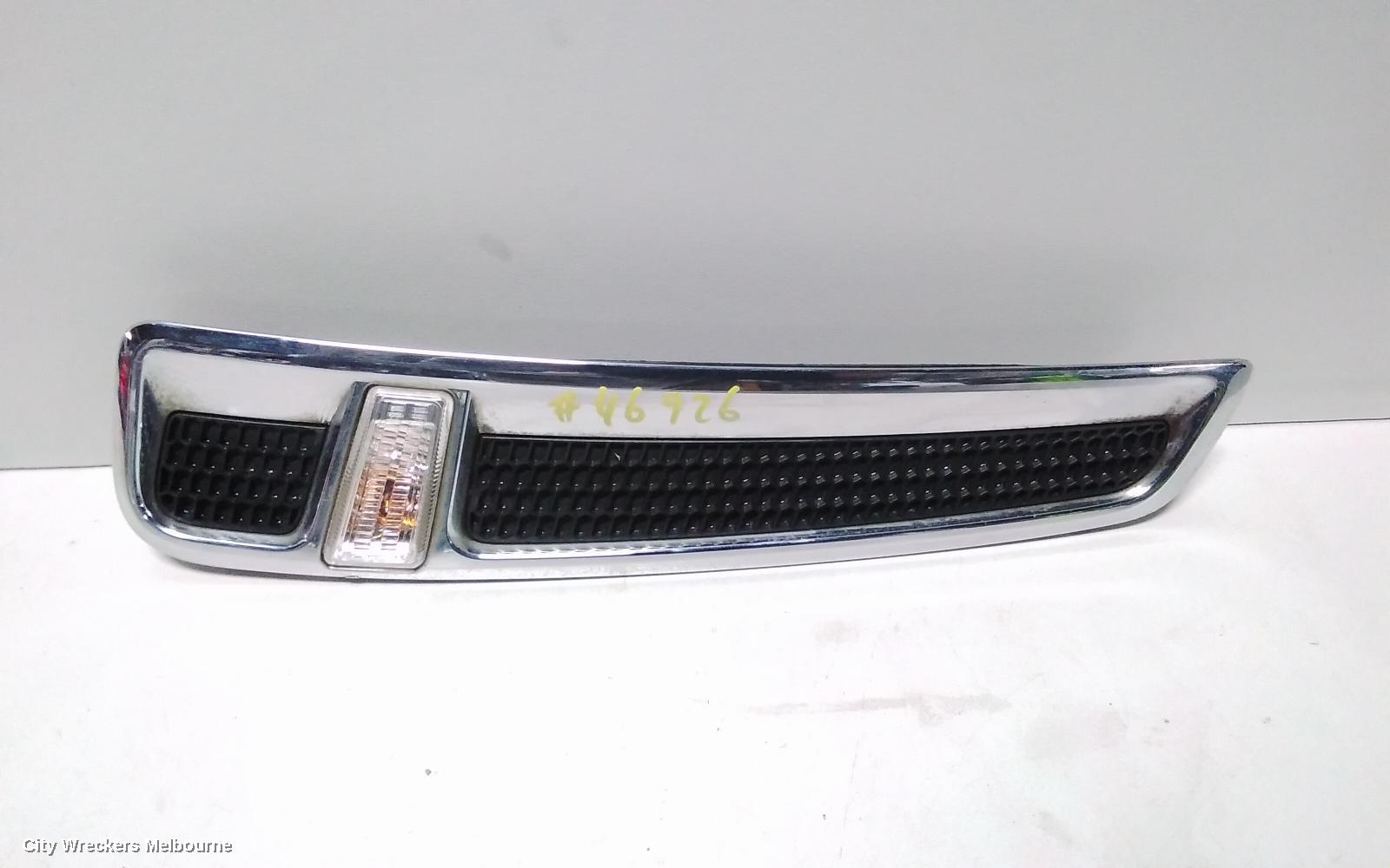 HOLDEN COMMODORE RIGHT INDICATOR/FOG/SIDE, GUARD FLASHER (REPEATER), VF, 05/2013 - 12/2017 - Image 3