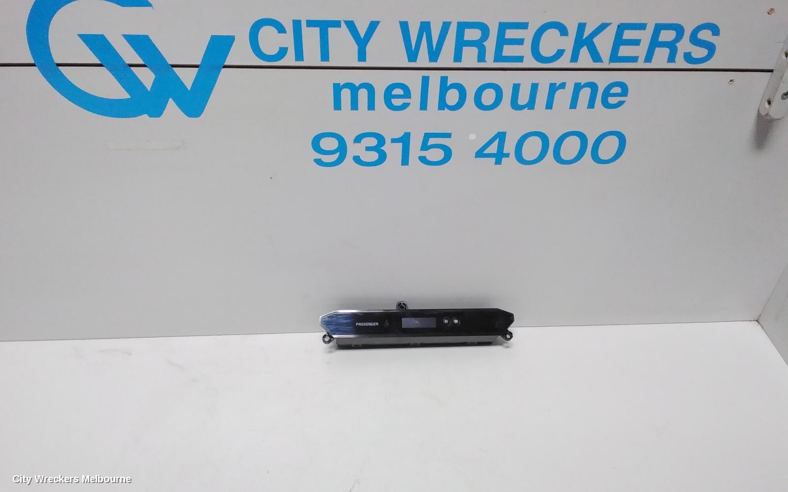 KIA SORENTO CLOCK, XM, 10/2009 - 12/2014 - Image 1