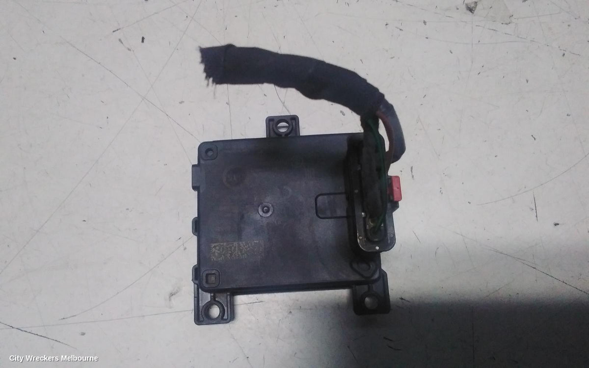 VOLKSWAGEN GOLF REVERSE CAMERA, GEN 8, FRONT RADAR SENSOR (GRILLE MOUNTED), 09/2020 ONWARDS - Image 1