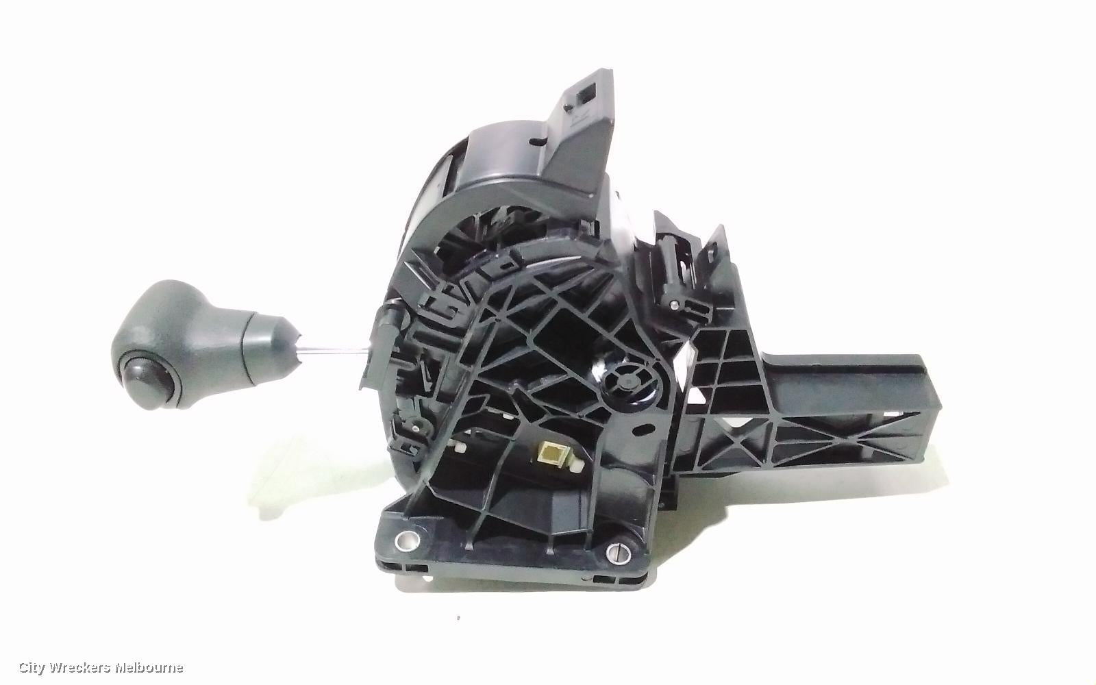 TOYOTA HIACE GEAR STICK/SHIFTER, 300 SERIES, AUTO T/M, 02/2019 ONWARDS - Image 2