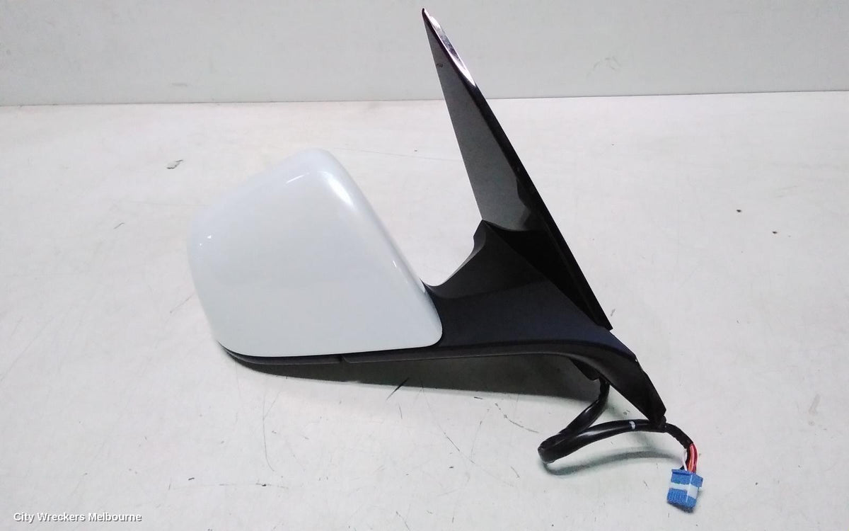 TESLA MODEL Y RIGHT DOOR MIRROR, 1ST GEN, POWER FOLD, 03/2022 ONWARDS - Image 2