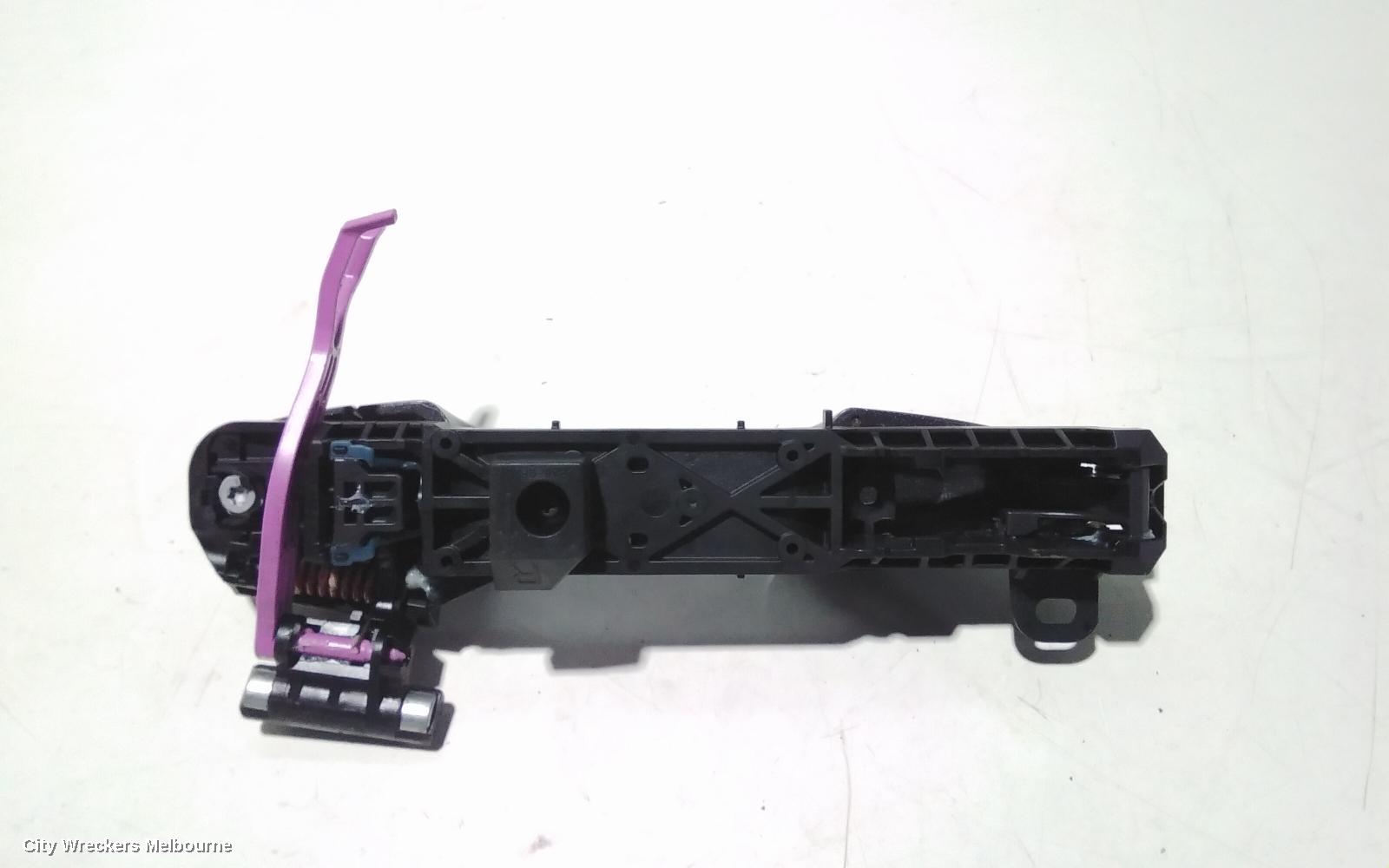 TOYOTA RAV4 DOOR HANDLE, OUTER, RH REAR, COLOUR CODED, XA40, 12/2012 - 11/2018 - Image 3