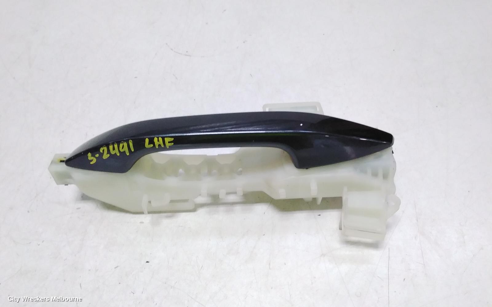 KIA SPORTAGE DOOR HANDLE, LH FRONT, OUTER, NON KEYLESS TYPE, NQ5, 09/2021 ONWARDS - Image 1