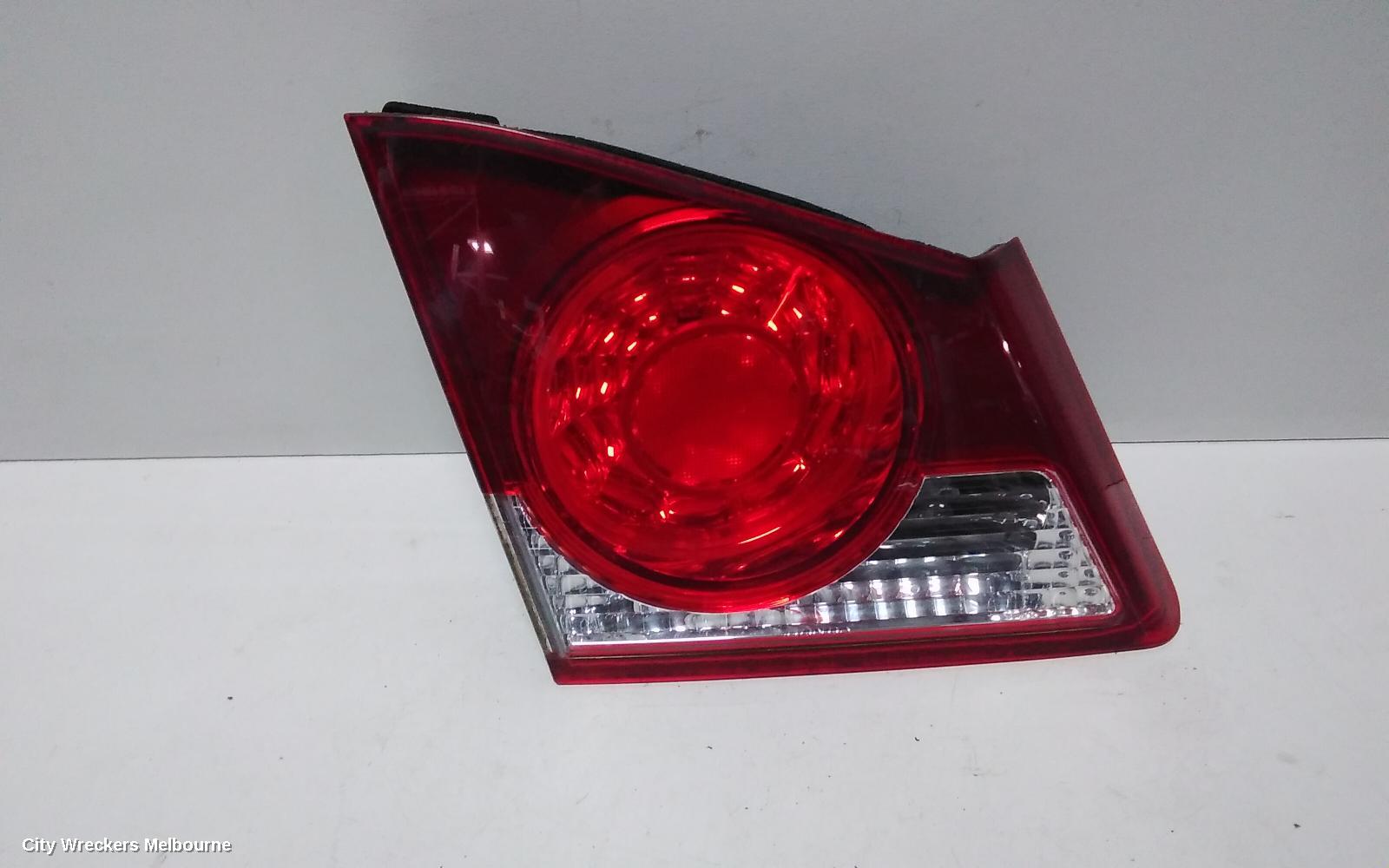 HONDA CIVIC REAR GARNISH, BOOTLID LAMP (LH SIDE), 8TH GEN, 02/2006 - 12/2008 - Image 2