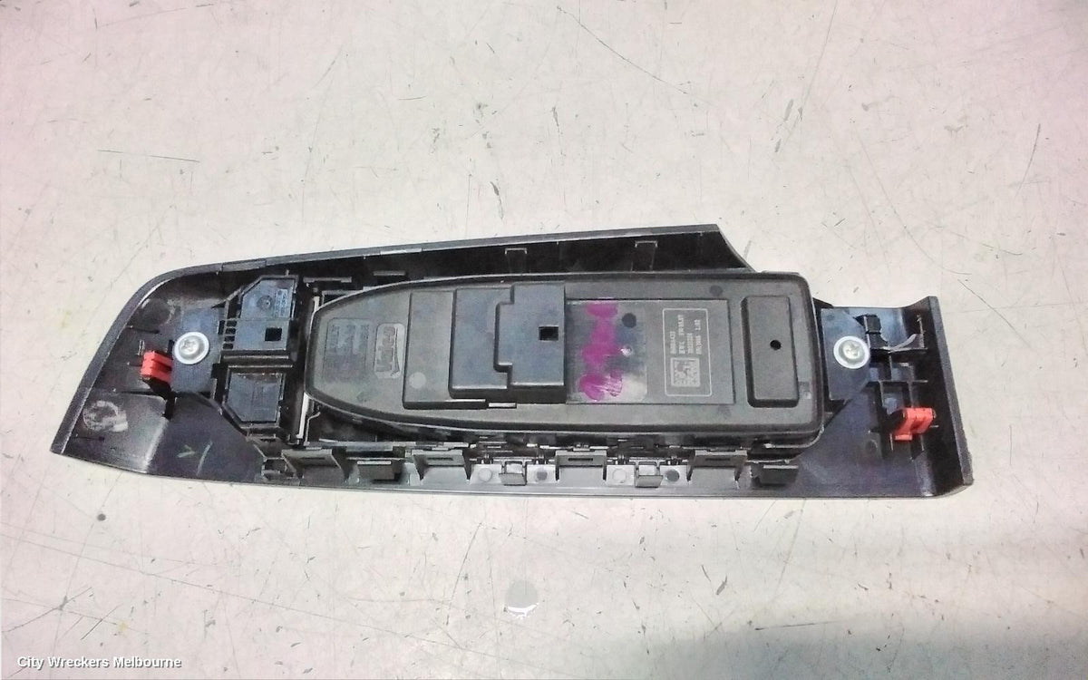 MITSUBISHI OUTLANDER PWR DR WIND SWITCH, RH FRONT (MASTER SWITCH), NON AUTO FOLD, W/ AUTO TYPE (FRONT & REAR SIDES), ZM, 08/2021 ONWARDS - Image 3