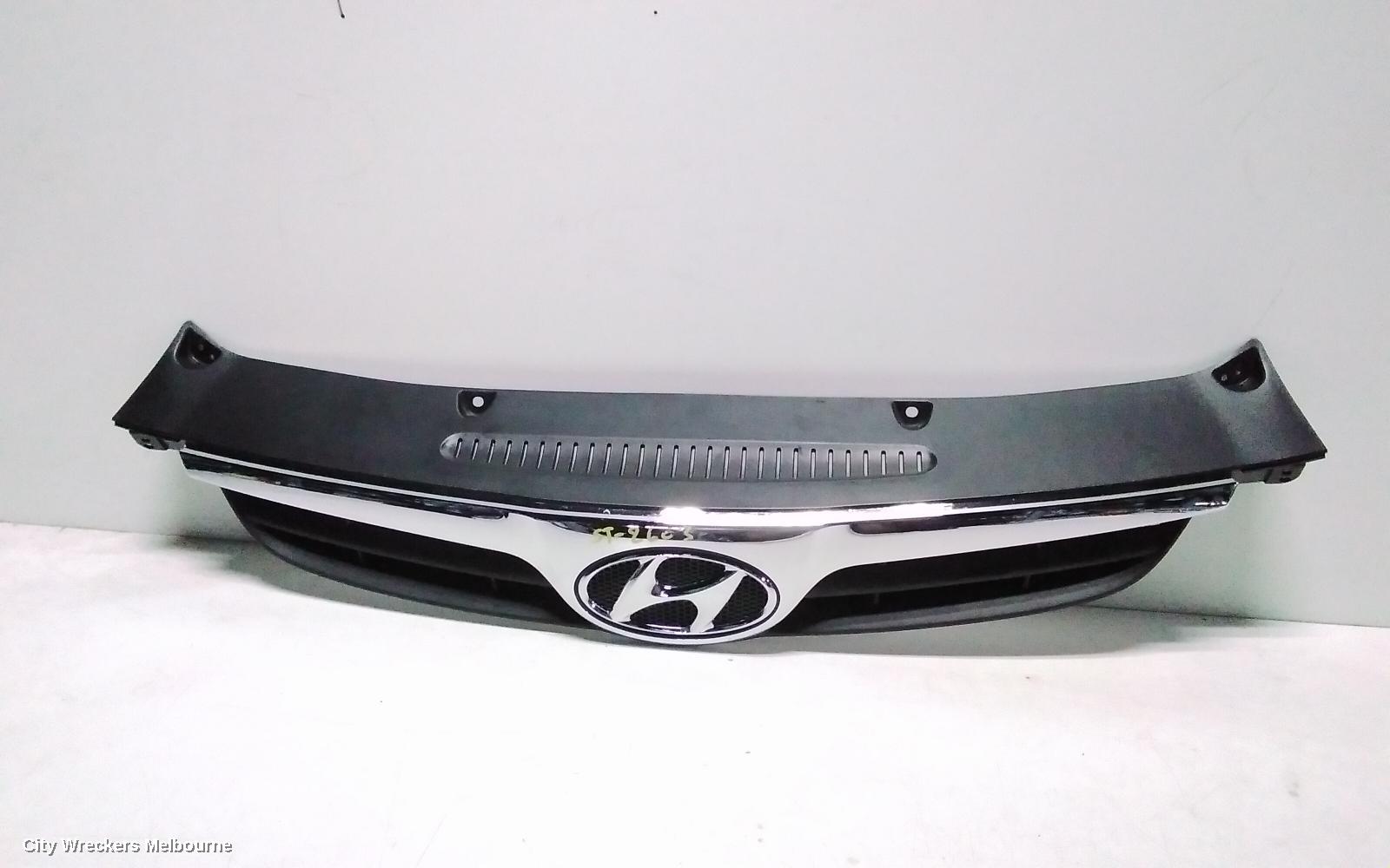 HYUNDAI I20 GRILLE, PB, RADIATOR GRILLE, 07/2010 - 03/2012 - Image 3