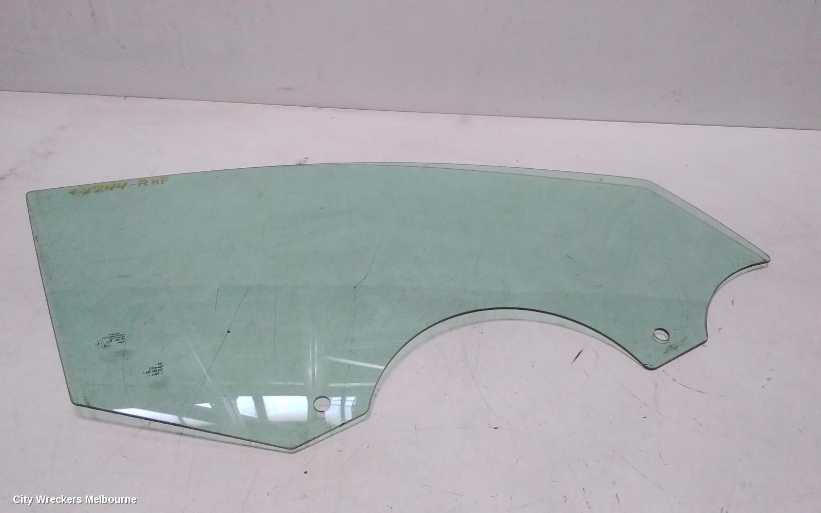 SKODA RAPID RIGHT FRONT DOOR WINDOW, NH, 05/2014 - 12/2020 - Image 1