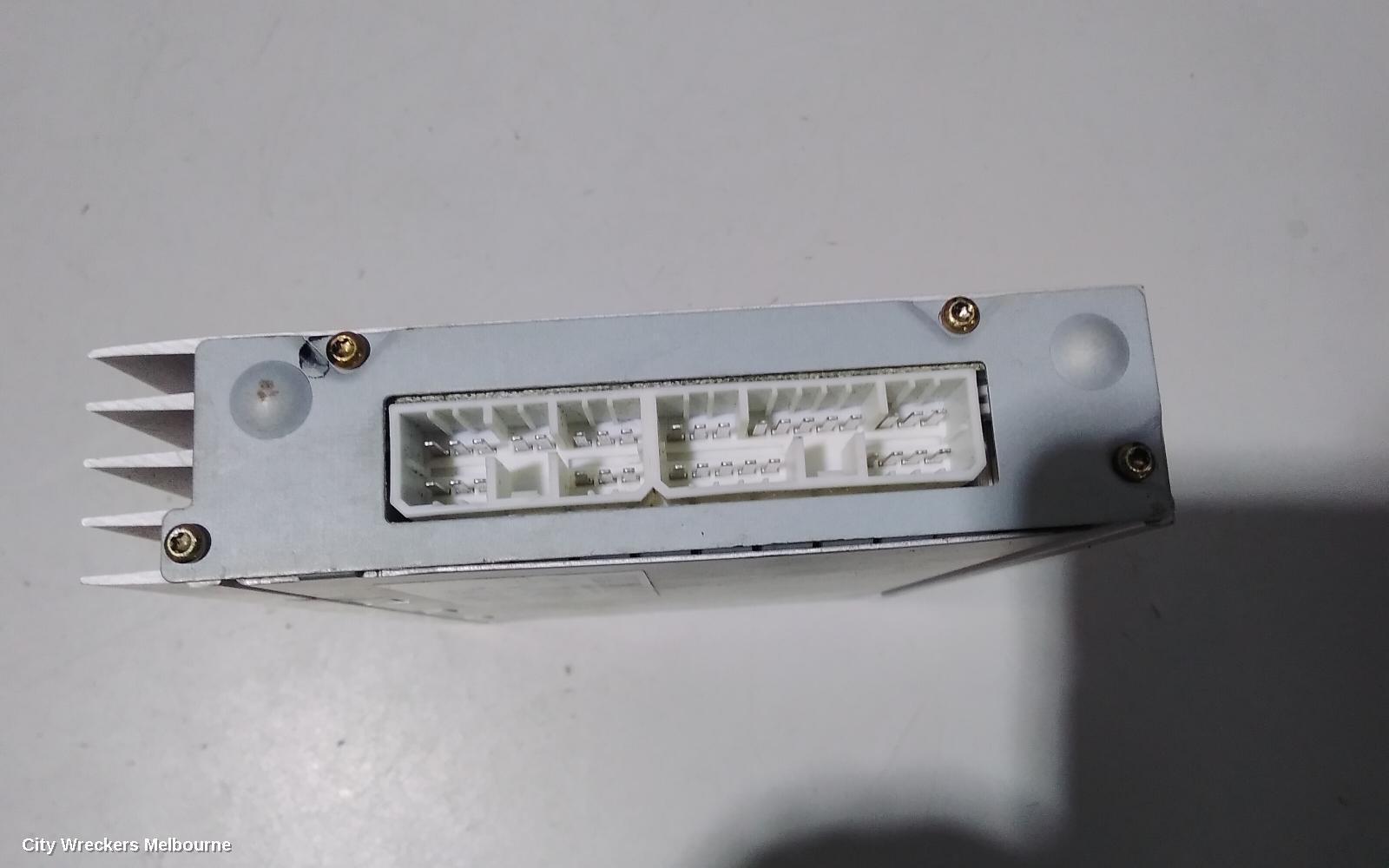 CHRYSLER 300C RADIO/CD/DVD/SAT/TV, AMPLIFIER, HEMI TYPE, 11/2005 - 12/2011 - Image 3