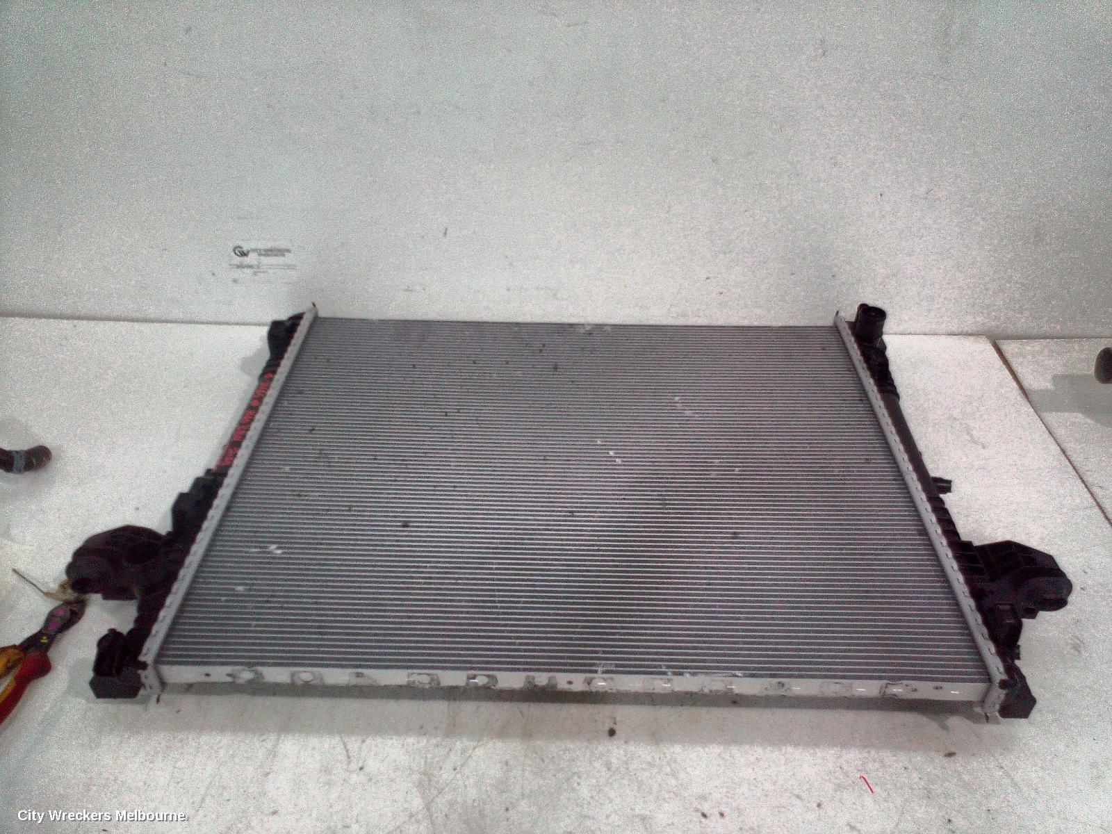 RENAULT TRAFIC RADIATOR, SECONDARY (CLOSEST TO ENGINE), AUTO, 2.0, TURBO, DIESEL, X82, 09/2019 ONWARDS - Image 2