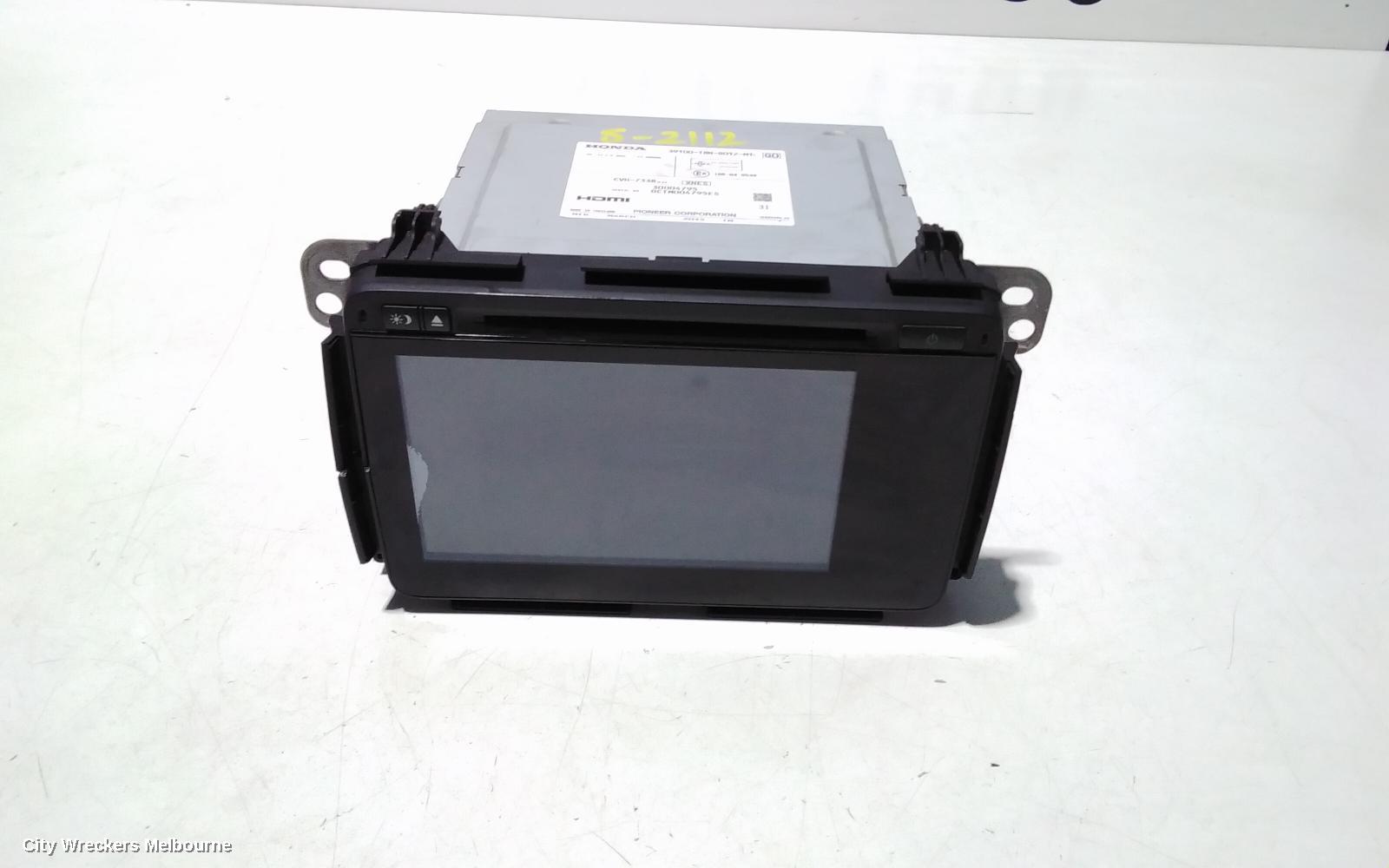 HONDA HRV RADIO/CD/DVD/SAT/TV, 7IN TOUCHSCREEN, NON SAT NAV TYPE, RU5, 12/2014 - 04/2017 - Image 2
