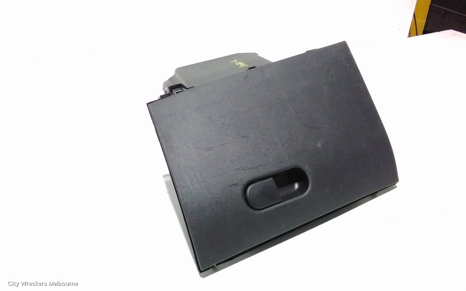 ALFA ROMEO GIULIETTA GLOVE BOX, 940 SERIES, LH SIDE, 01/2011 ONWARDS - Image 3