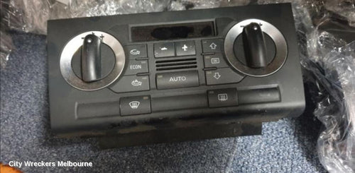 AUDI A3 HEATER/AC CONTROLS, HATCHBACK, 8P, 06/2004 - 04/2013 - Image 1