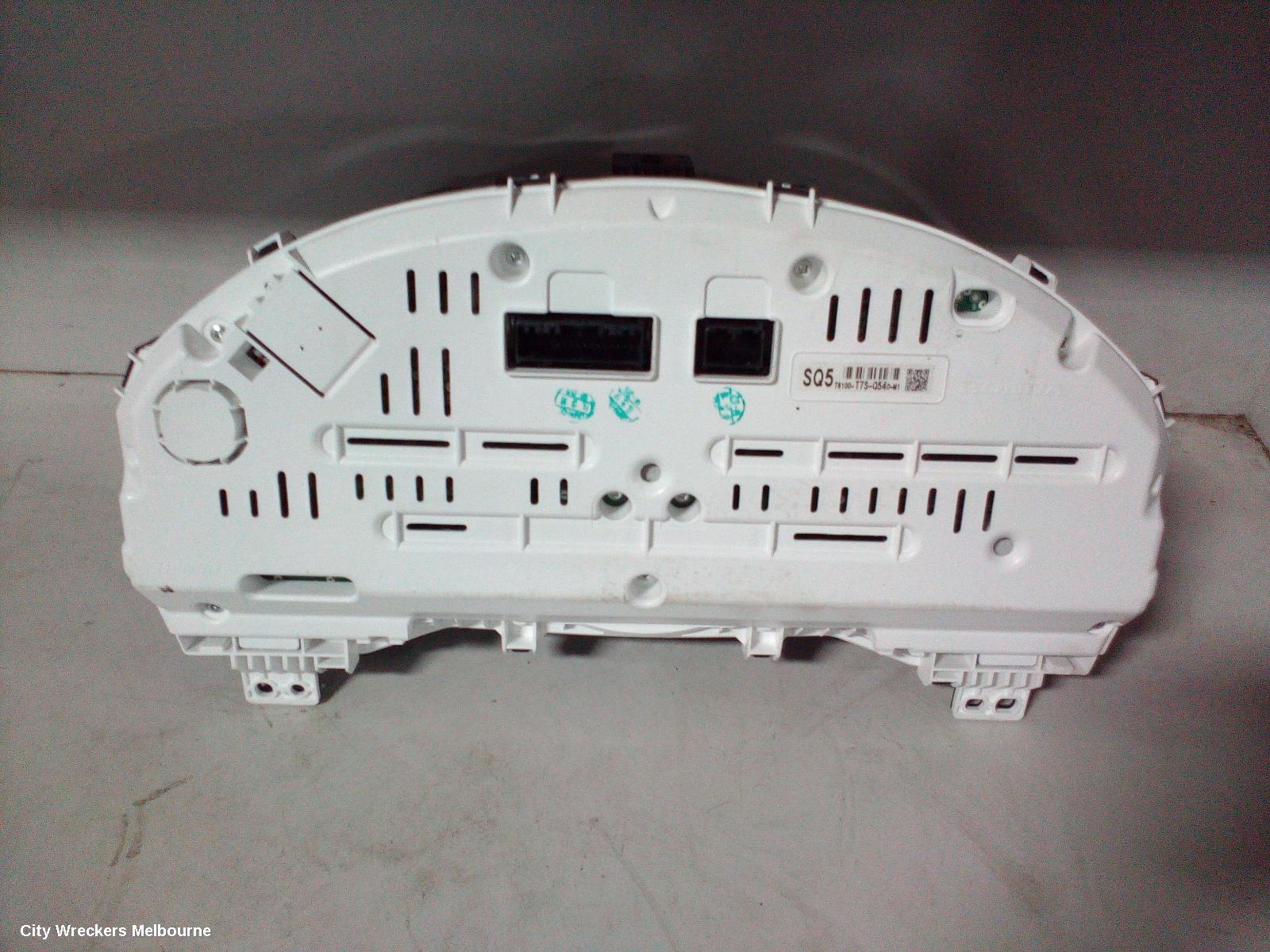 HONDA HRV INSTRUMENT CLUSTER, PETROL, AUTO T/M, RU5, 12/2014 ONWARDS - Image 2