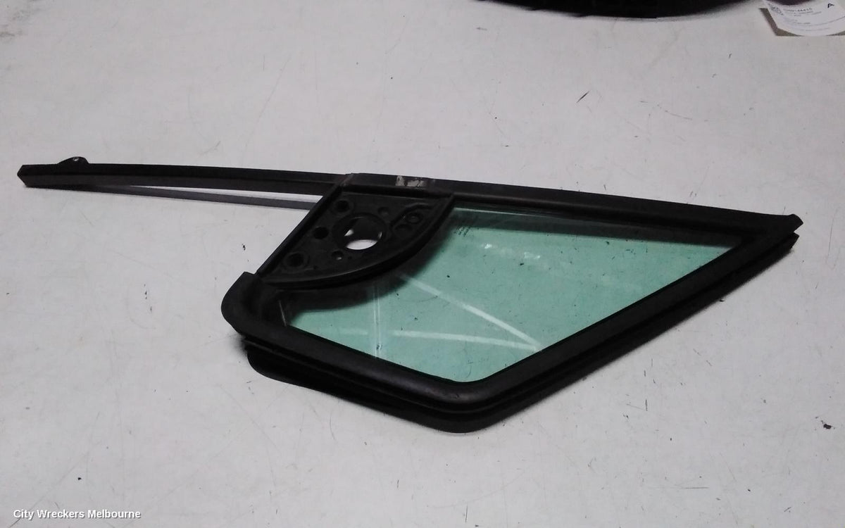 PEUGEOT PARTNER RIGHT FRONT 1/4 DOOR GLASS, VAN 09/2008 - 01/2015 - Image 1
