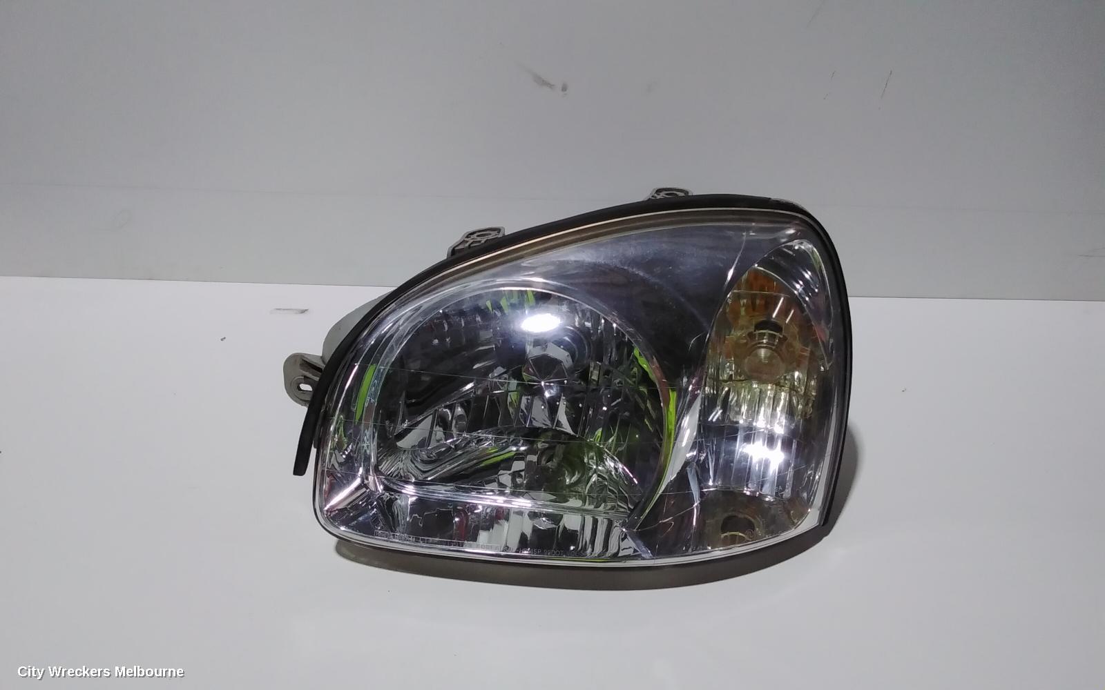 HYUNDAI SANTA FE LEFT HEADLAMP, SM, 11/2000 - 09/2003 - Image 1