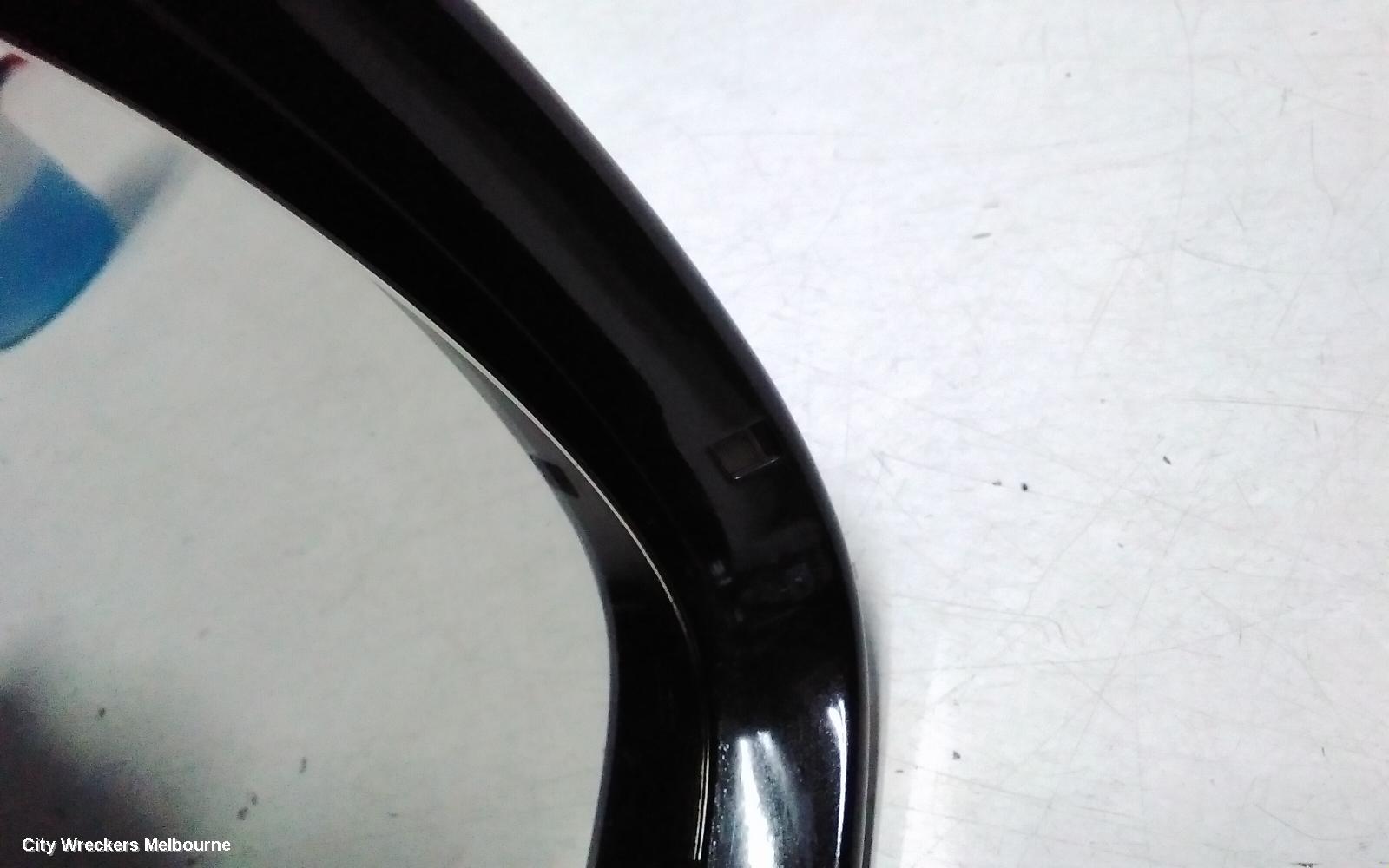 AUDI Q7 RIGHT DOOR MIRROR, 4L, MANUAL FOLD, W/ INDICATOR, NON MEMORY & NO LANE CHANGE ASSIST TYPE, 09/2006 - 09/2009 - Image 3