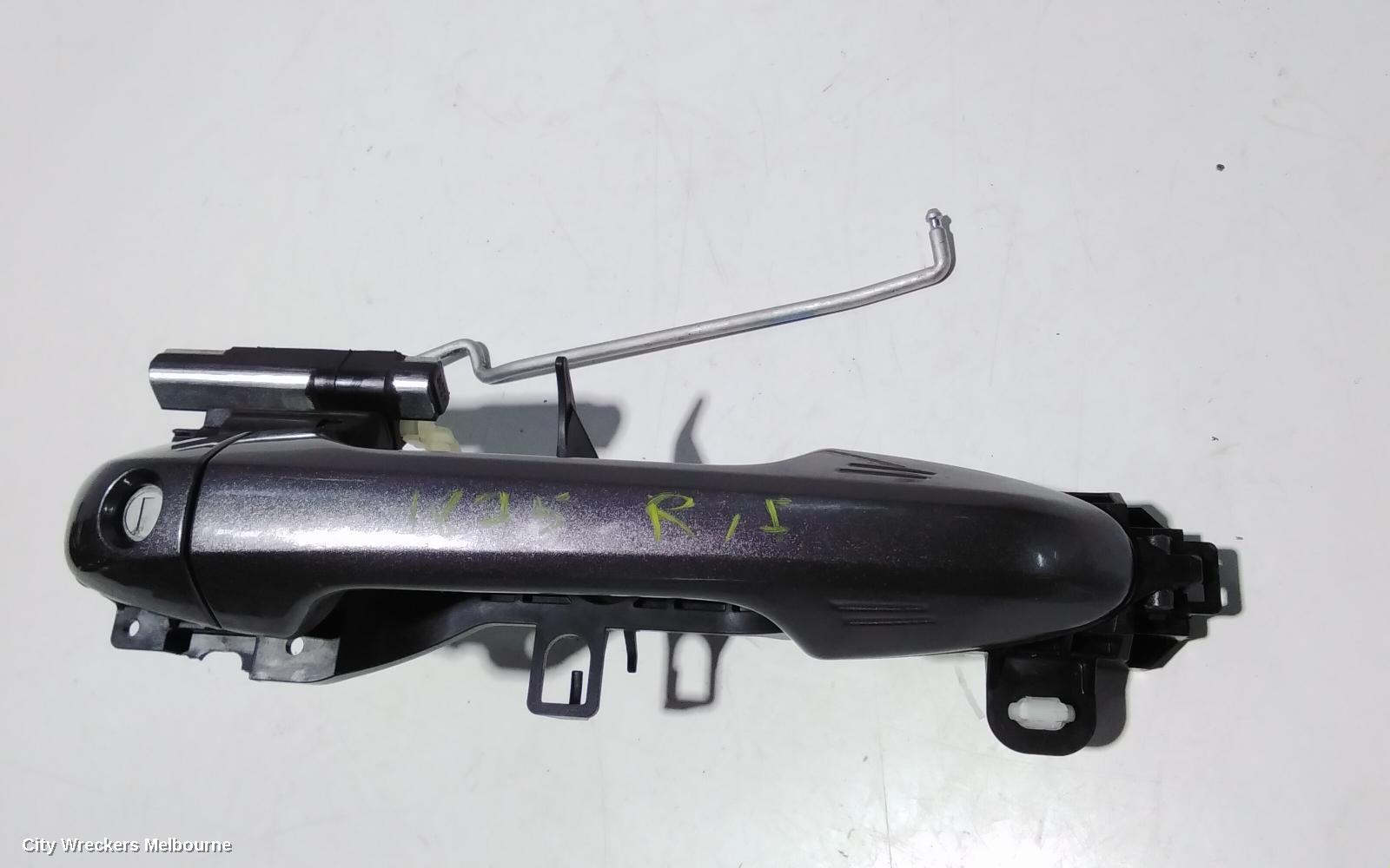 TOYOTA KLUGER DOOR HANDLE, OUTER, RH FRONT, NON KEYLESS ENTRY TYPE, GSU50/GSU55, 03/2014 - 02/2021 - Image 3