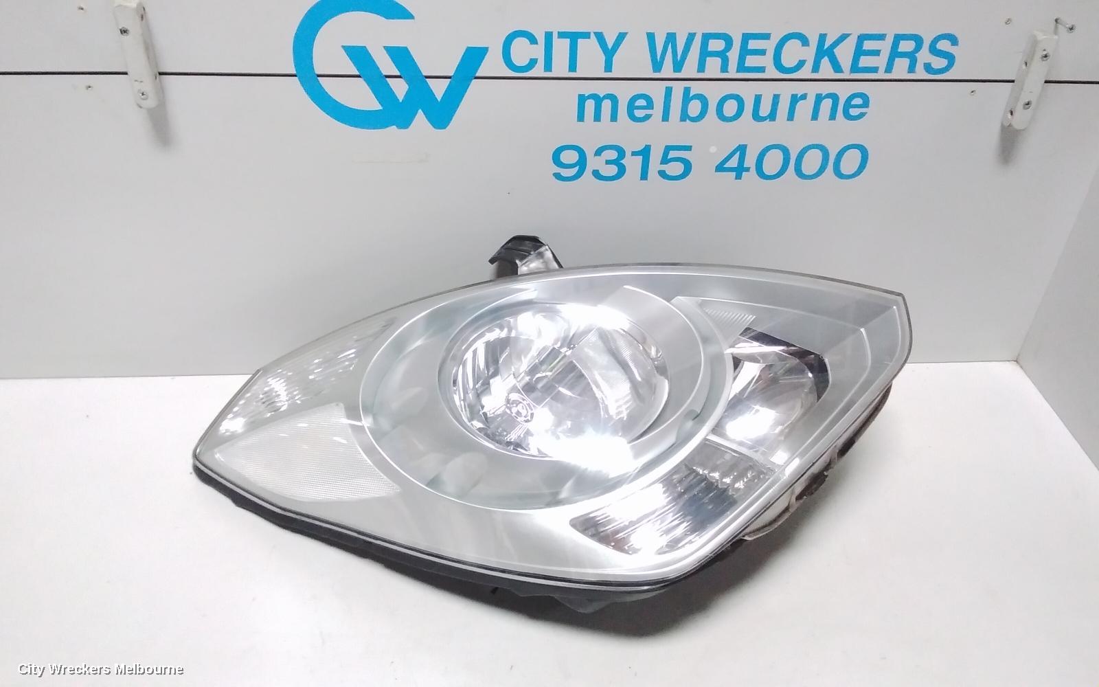HYUNDAI ILOAD/IMAX RIGHT HEADLAMP, TQ, ILOAD/IMAX, HALOGEN TYPE, 11/2007 - 02/2018 - Image 1