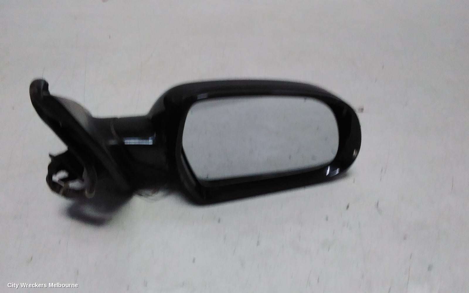 AUDI A4 RIGHT DOOR MIRROR, B8 8K, A4, POWER FOLD, NO LANE CHANGE ASSIST TYPE, 05/2009 - 09/2015 - Image 2