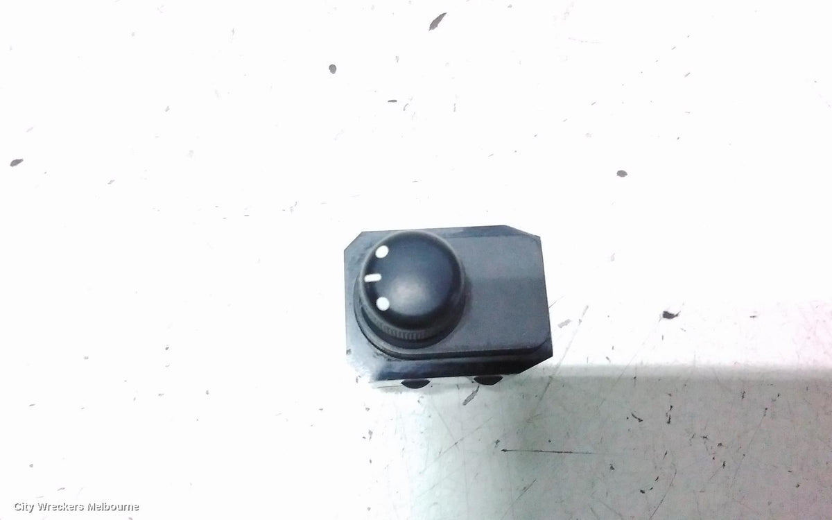SUZUKI SWIFT, ELECTRIC MIRROR SWITCH, RS415/RS416, 09/2004 - 02/2011 - Image 1