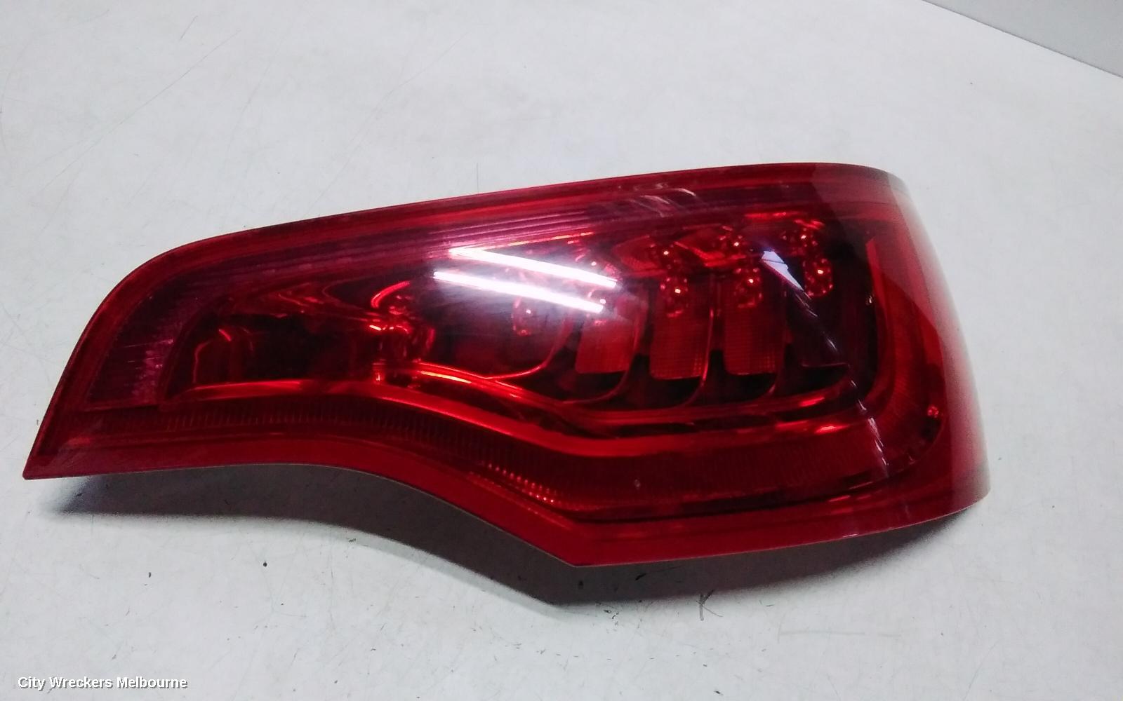 AUDI Q7 RIGHT TAILLIGHT, 4L, IN TAILGATE, 10/2009 - 08/2015 - Image 2