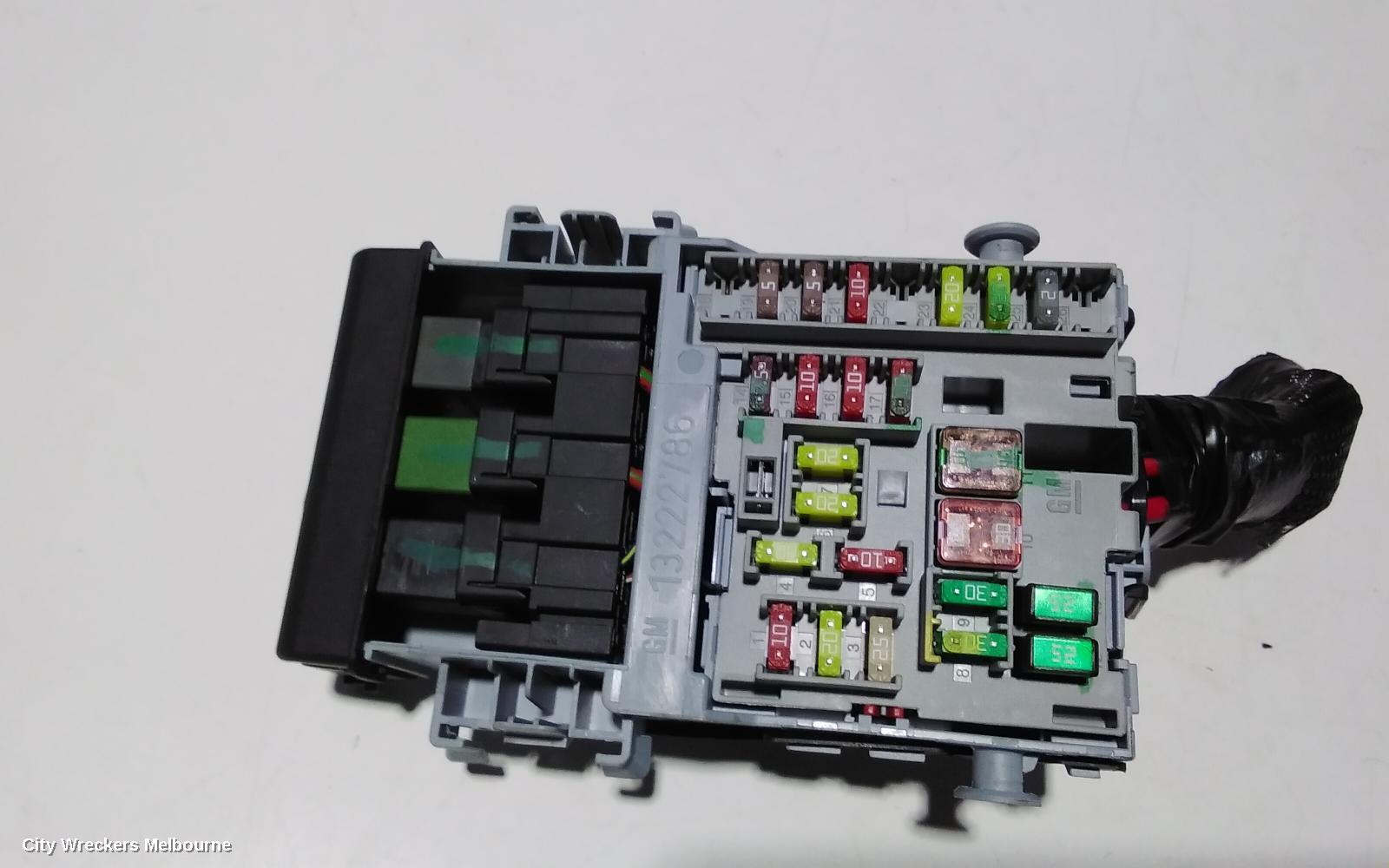 HOLDEN INSIGNIA FUSE BOX, GA, 02/2015 - 01/2017 - Image 3