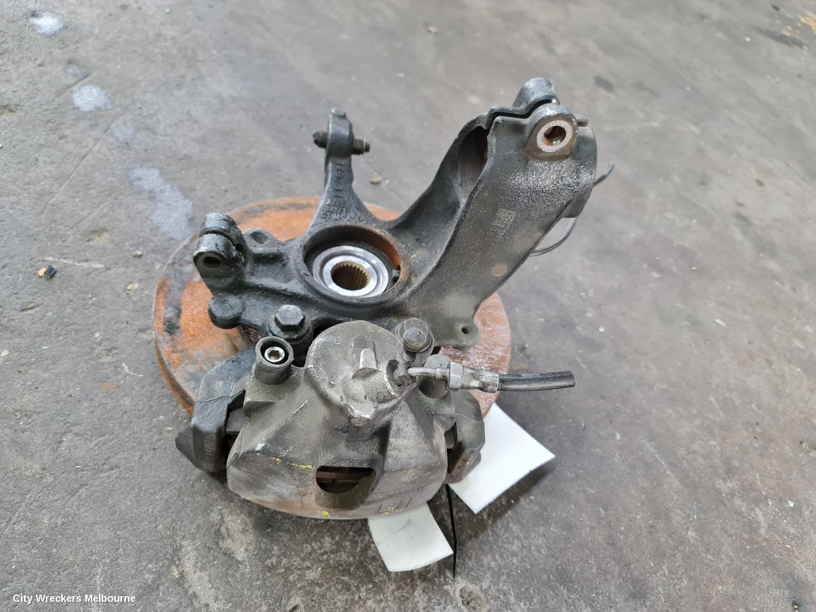 FORD FOCUS RIGHT FRONT HUB ASSEMBLY, LW, PETROL, 05/2011 - 08/2015 - Image 2