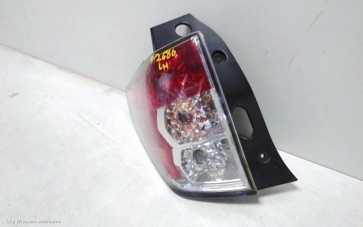 SUBARU FORESTER LEFT TAILLIGHT, IN BODY, 02/2008 - 12/2012 - Image 3