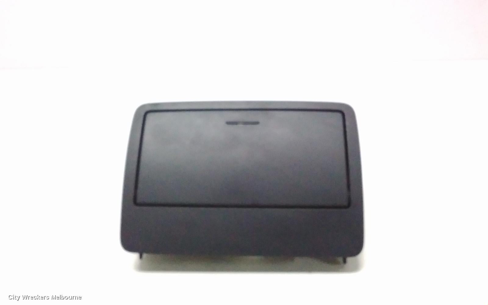 AUDI Q3 RADIO/CD/DVD/SAT/TV, CD PLAYER, 8U, 03/2012 - 12/2018 - Image 1