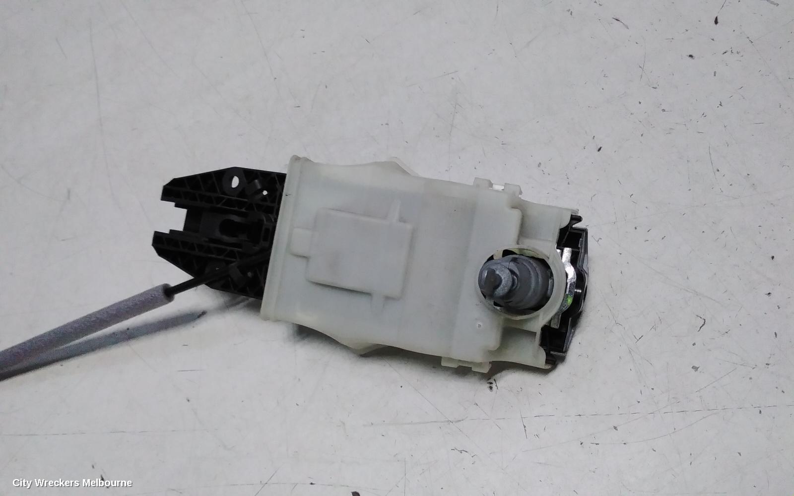 SKODA RAPID DOOR HANDLE, NH, LH FRONT, OUTER, NON KEYLESS TYPE, 05/2014 - 12/2020 - Image 3