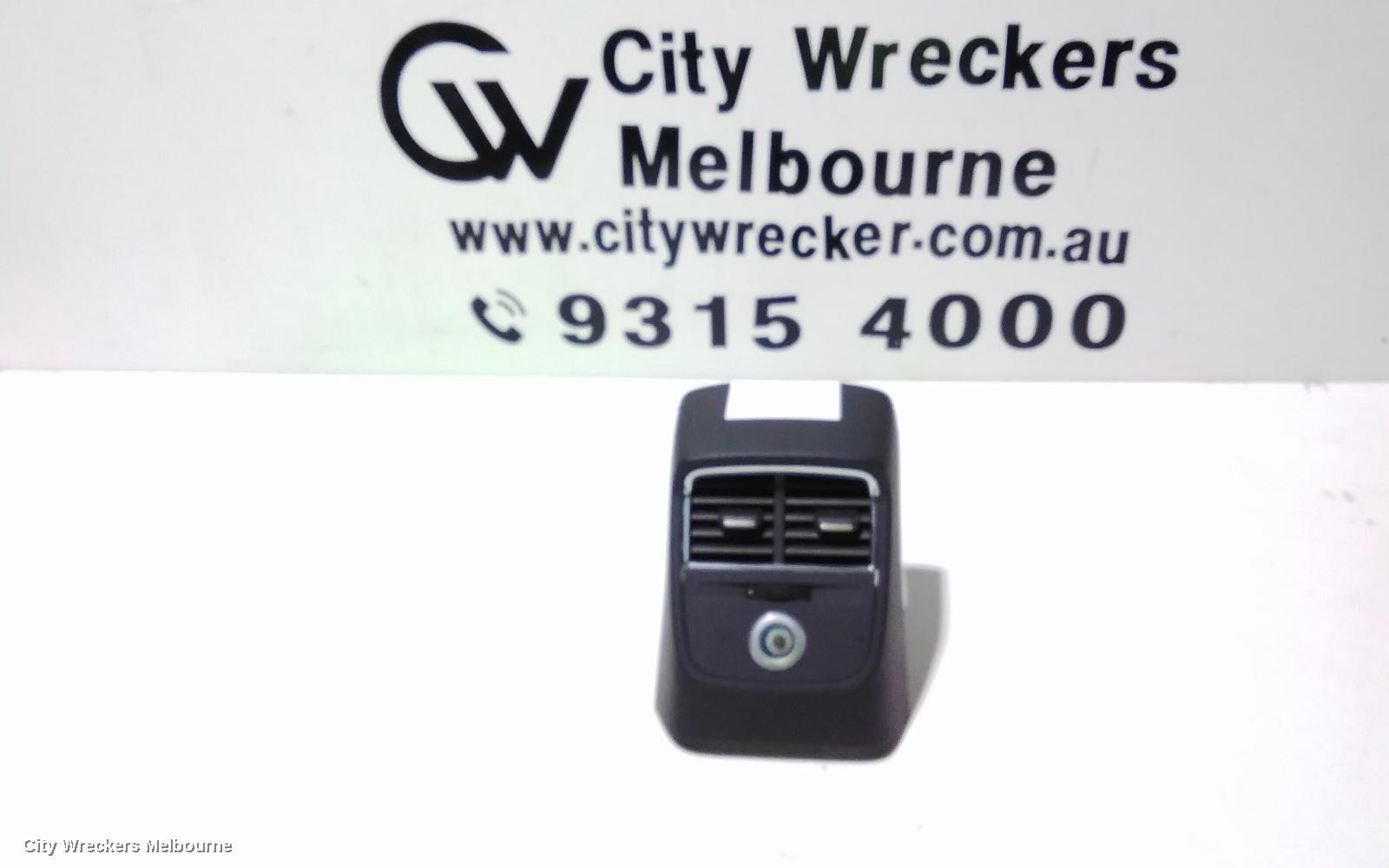 AUDI A3, 8V, 03/2013 - 10/2020, CENTRE AIRVENT BACK OF CONSOL: 103871 - Image 1
