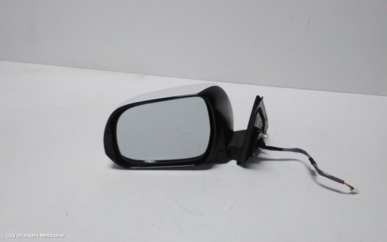 TOYOTA KLUGER LEFT DOOR MIRROR, GSU40-GSU45, 07/2010 - 02/2014 - Image 2