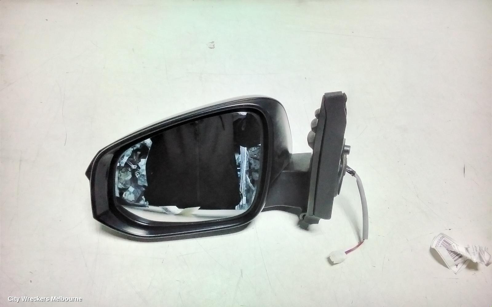 TOYOTA HILUX LEFT DOOR MIRROR, MANUAL FOLDING, BLACK, NON INDICATOR TYPE, 06/2015 - 09/2025 - Image 1
