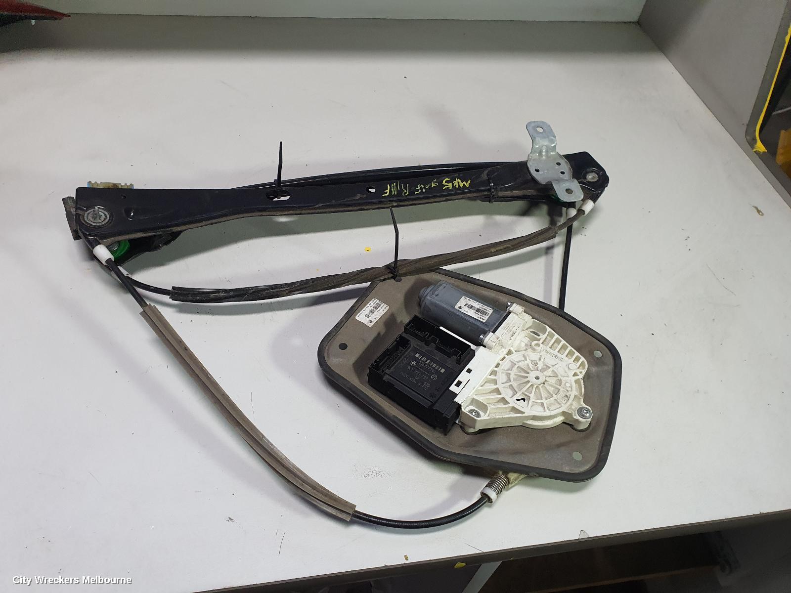 VOLKSWAGEN GOLF RF WINDOW REGULATOR - Image 3