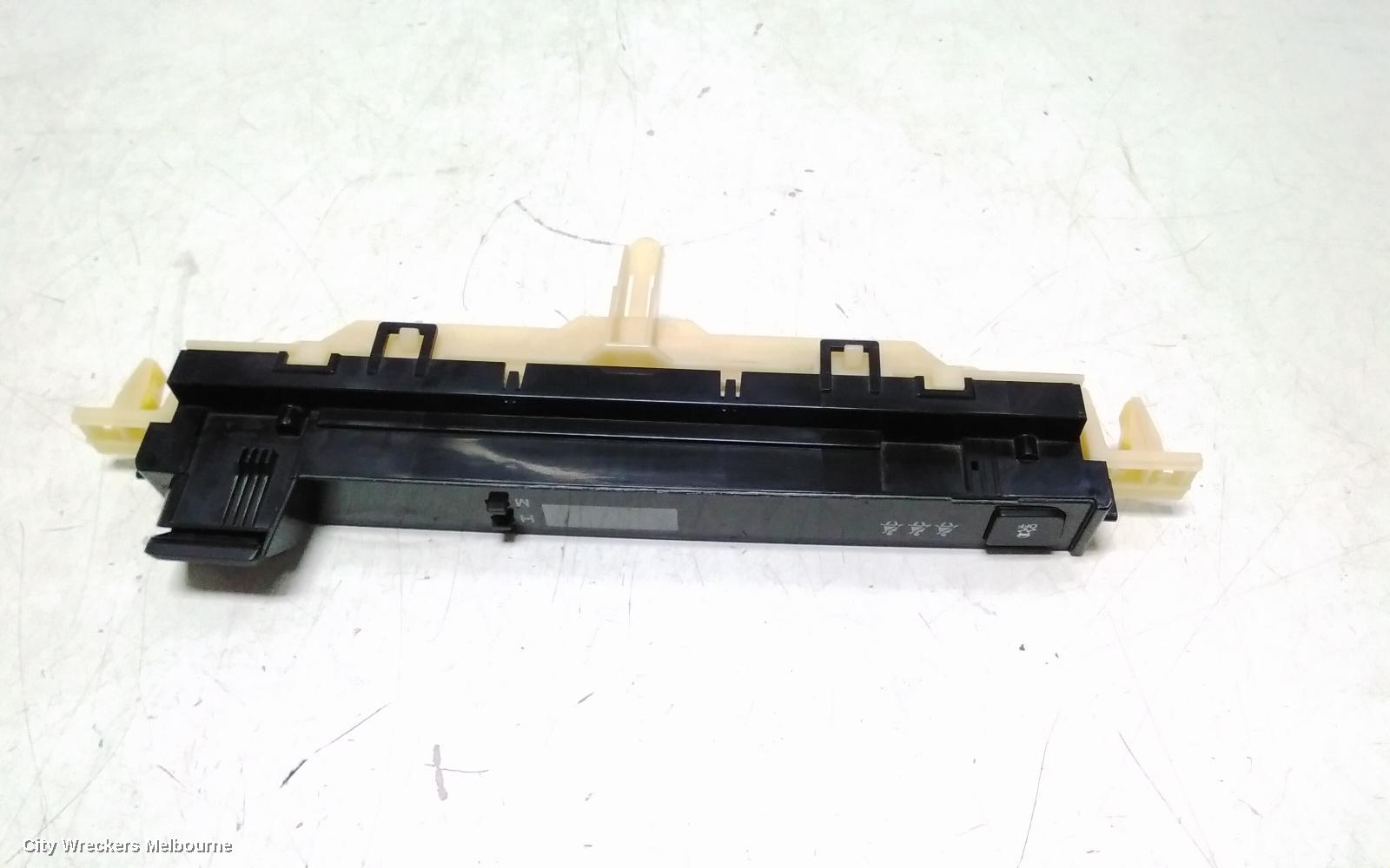 TOYOTA RAV4 CLOCK, XA40, 12/2012 - 12/2018 - Image 3