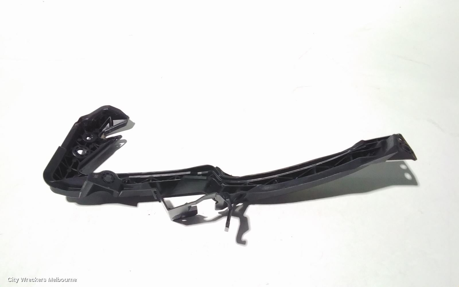 SUBARU OUTBACK, 6TH GEN, 08/2014 - 12/2020, RH HEAD LIGHT BRAKET: 89466 - Image 3