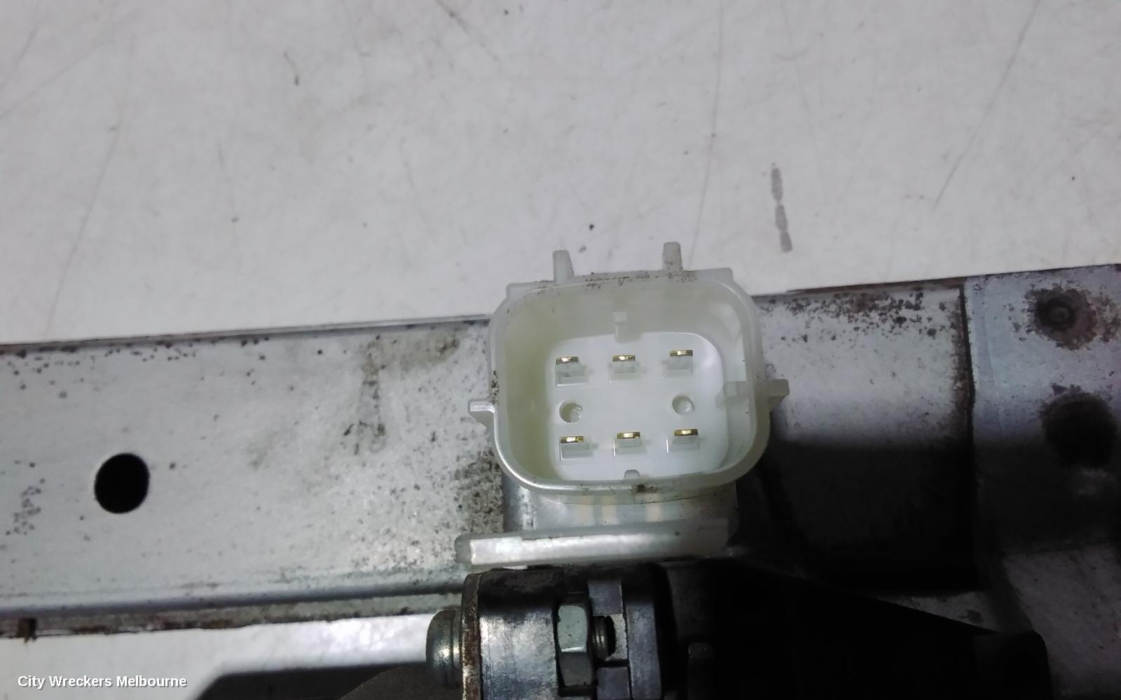 NISSAN XTRAIL RIGHT FRONT WINDOW REG/MOTOR, T32, 02/2014 ONWARDS - Image 2