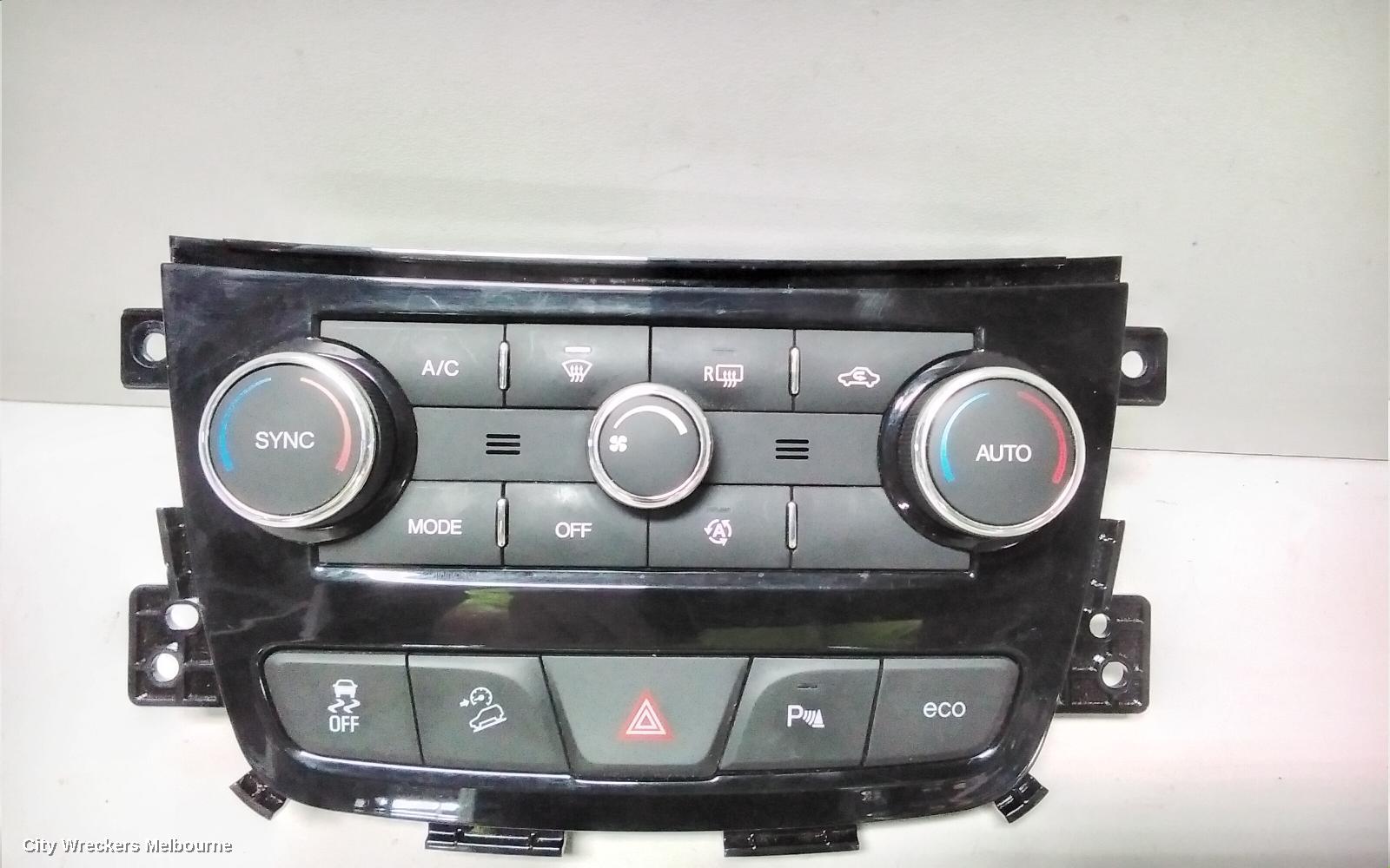HOLDEN CAPTIVA HEATER/AC CONTROLS, DUAL ZONE CLIMATE CONTROL TYPE, W/ PARK ASSIST BUTTON TYPE, CG, 01/2014 - 06/2018 - Image 3