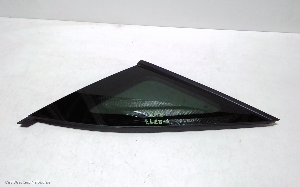 HYUNDAI TUCSON RIGHT REAR SIDE GLASS, NX4, PRIVACY TINT TYPE, 02/2021 ONWARDS - Image 1