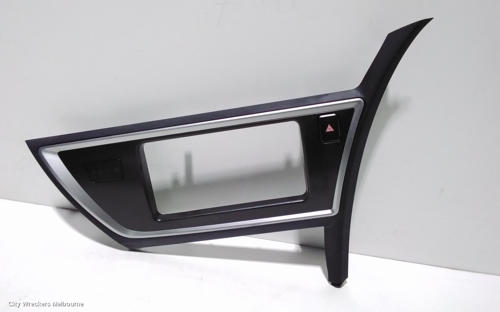 TOYOTA COROLLA, ZRE182R 10/2012 - 06/2018, FACIA : 92524 - Image 1