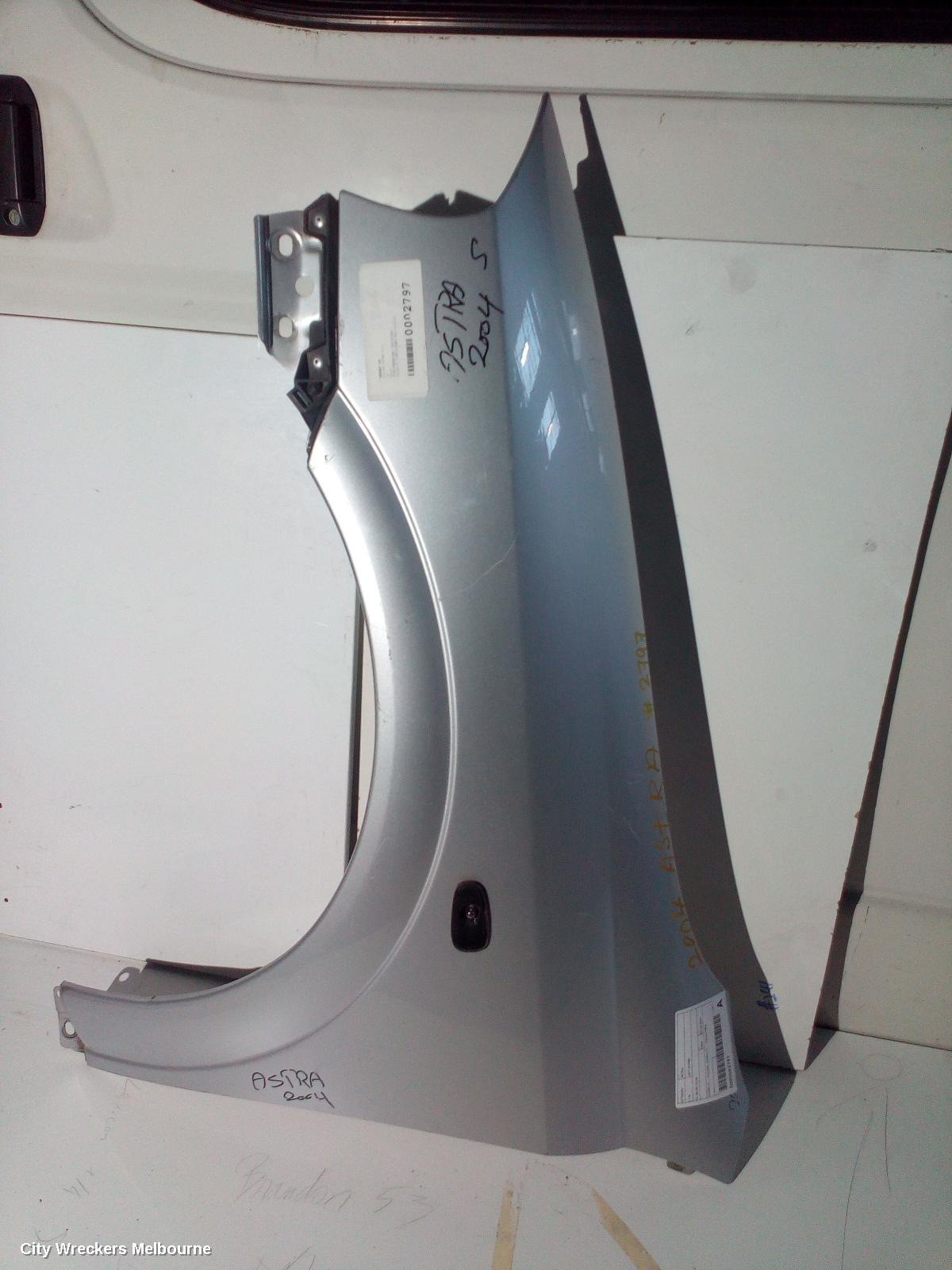 HOLDEN ASTRA LEFT GUARD, TS, 08/1998 - 10/2006 - Image 2