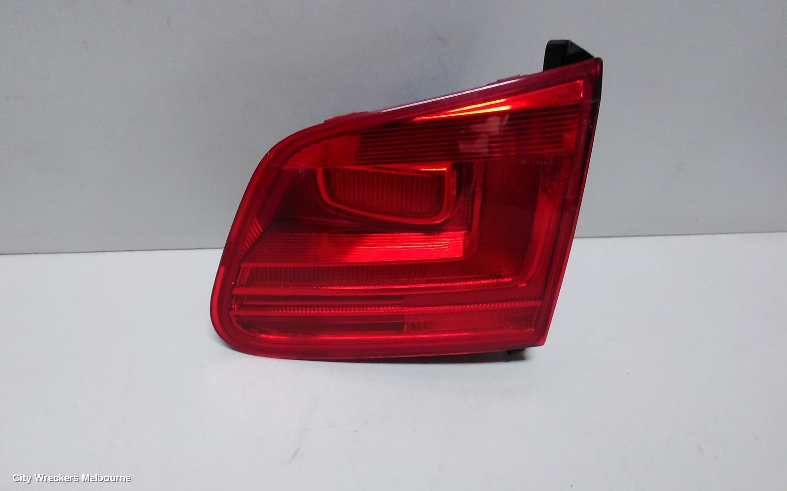 VOLKSWAGEN TIGUAN REAR GARNISH, TAILGATE LAMP (RH SIDE), 5N, 07/2011 - 08/2016 - Image 2