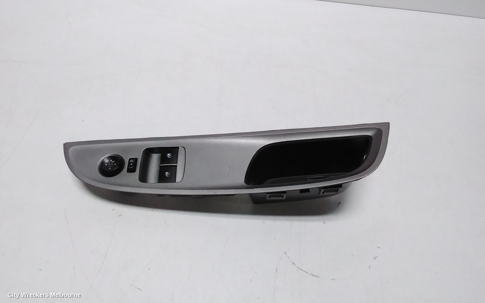 HOLDEN COMMODORE PWR DR WIND SWITCH, RH FRONT (MASTER SWITCH), UTE, VF, 05/2013 - 12/2017 - Image 2